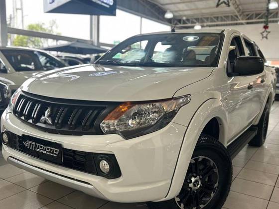MITSUBISHI L200 TRITON 2.4 16V TURBO DIESEL OUTDOOR GLX CD 4X4 MANUAL